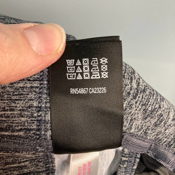 PINK Victoria’s Secret Ultimate Lightly Lined Sports Bra Size S Logo Surplice - Picture 9 of 12